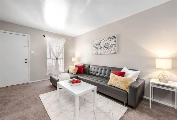 $975 | 4422 Weaver Road, Unit 303, Houston, TX 77016