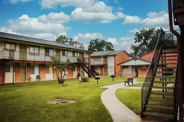 $975 | 4422 Weaver Road, Unit 303, Houston, TX 77016