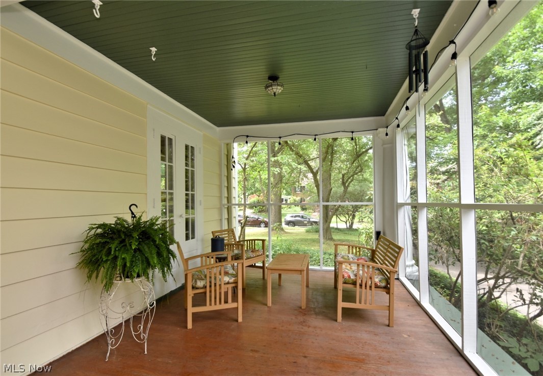 2733 Leighton Road Cleveland, OH 44120 - Photo 17 of 40 Screened in Porch