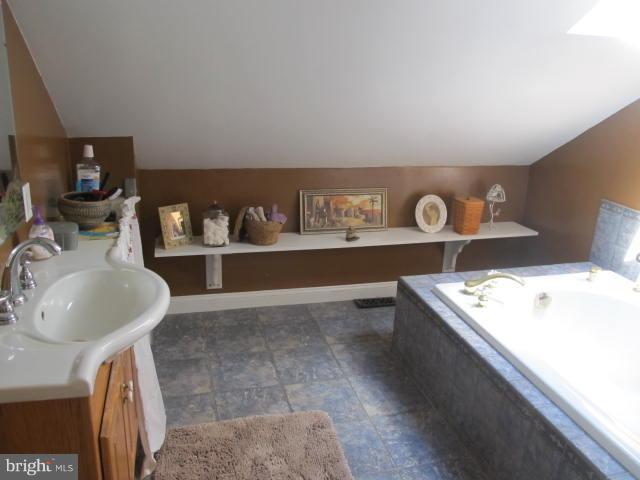 1808 Appleton Road Elkton, MD 21921 - Photo 13 of 29 Full Bath in Upper Level with large soaking tub