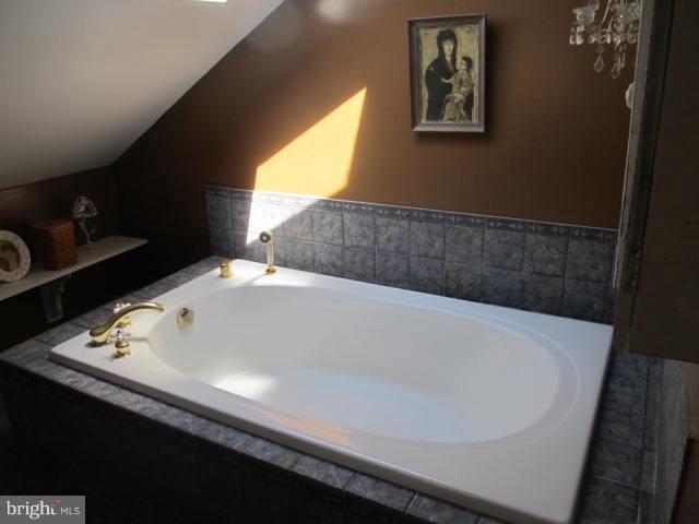 1808 Appleton Road Elkton, MD 21921 - Photo 8 of 29 Full Bath in Upper Level with large soaking tub
