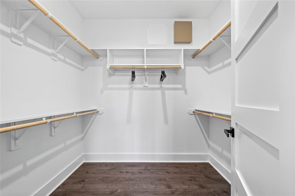3610 Dreyfus Street, Unit A Houston, TX 77021 - Photo 11 of 20 a view of walk in closet