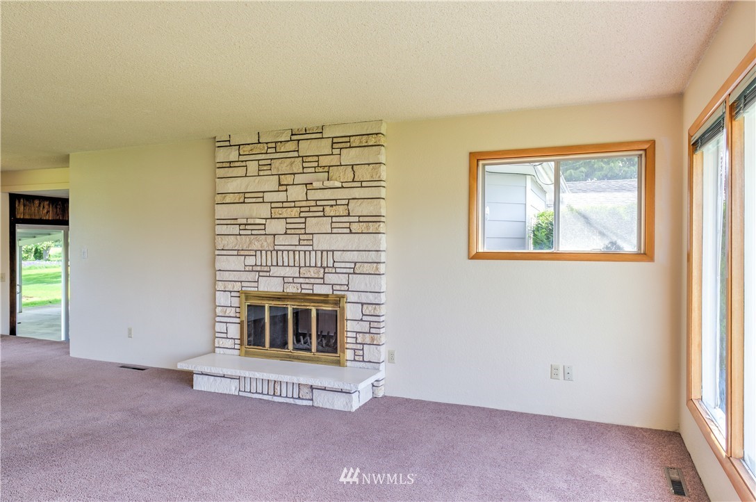 1053 Peterson Road Burlington, WA 98233 - Photo 4 of 18