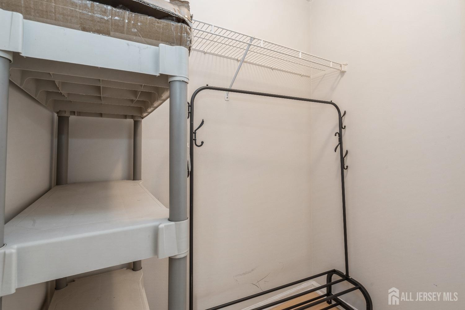 251 Prestwick Way Edison, NJ 08820 - Photo 19 of 23 Gallery Image 19