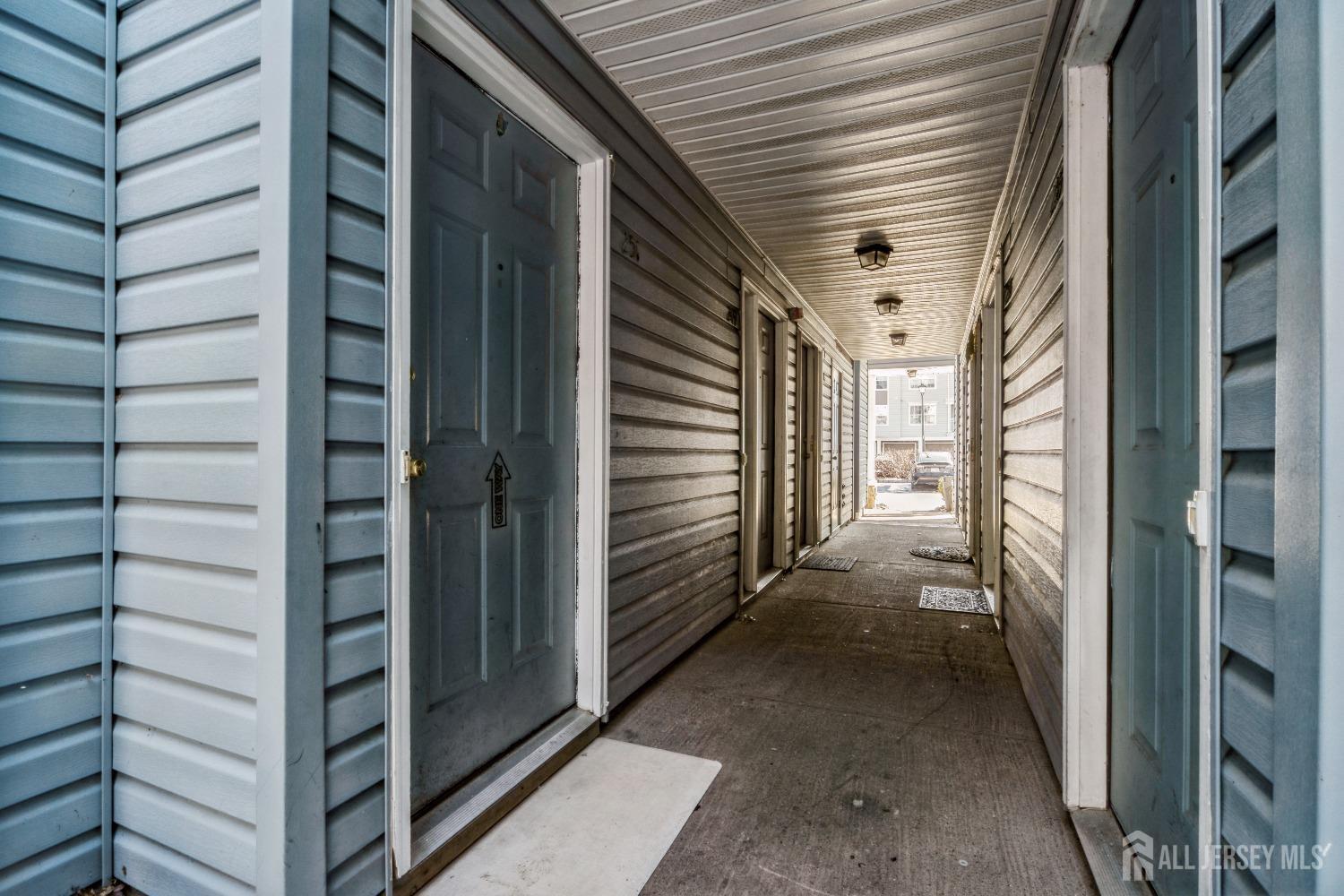 251 Prestwick Way Edison, NJ 08820 - Photo 20 of 23 Gallery Image 20
