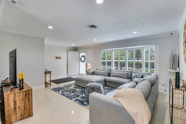 $10,000 | Undisclosed Address, Pompano Beach, FL 33062