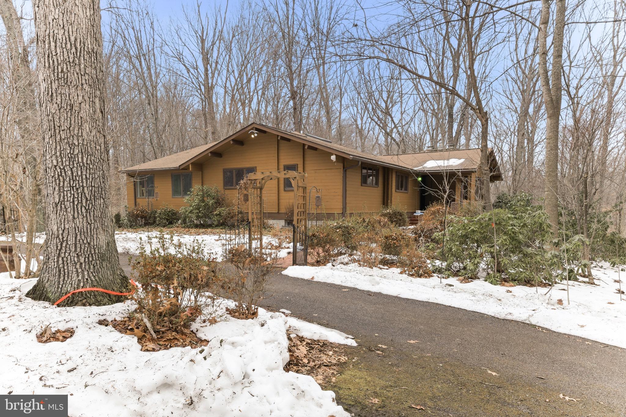 12644 Jesse Smith Road Mount Airy, MD 21771 - Photo 2 of 34