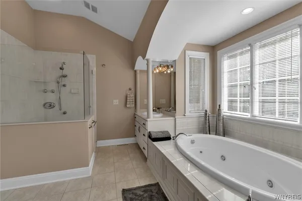 $1,310,000 | 5027 Rockledge Drive, Clarence, NY 14031