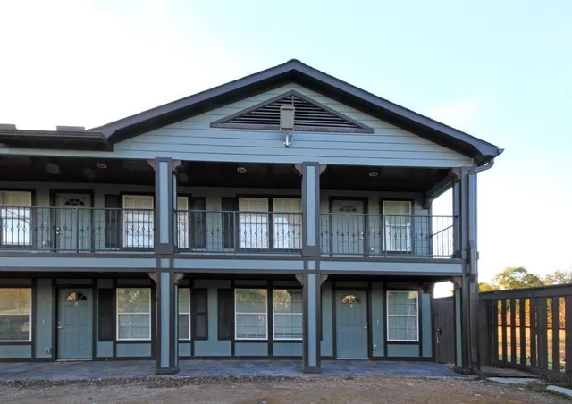 $975 | 434 Lenard Street, Unit B, Houston, TX 77009