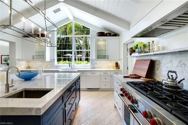 $55,000 | 642 6th Avenue North, Naples, FL 34102