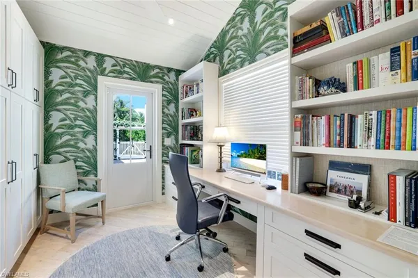 $55,000 | 642 6th Avenue North, Naples, FL 34102