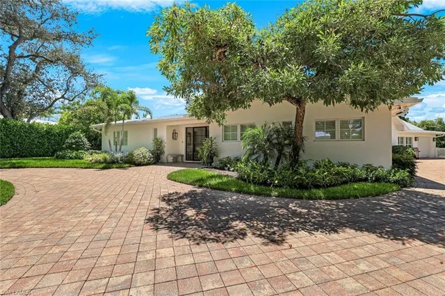 $55,000 | 642 6th Avenue North, Naples, FL 34102