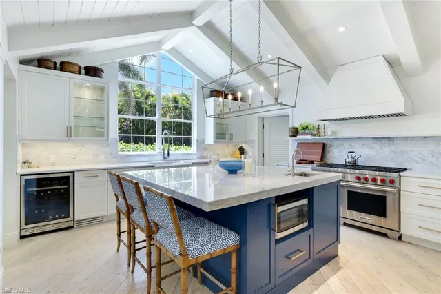 $55,000 | 642 6th Avenue North, Naples, FL 34102