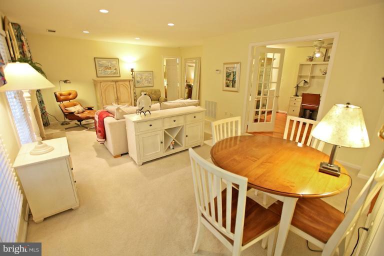 1521 Church Hill Place, Unit 1521 Reston, VA 20194 - Photo 11 of 20 a very nice looking room with a couch