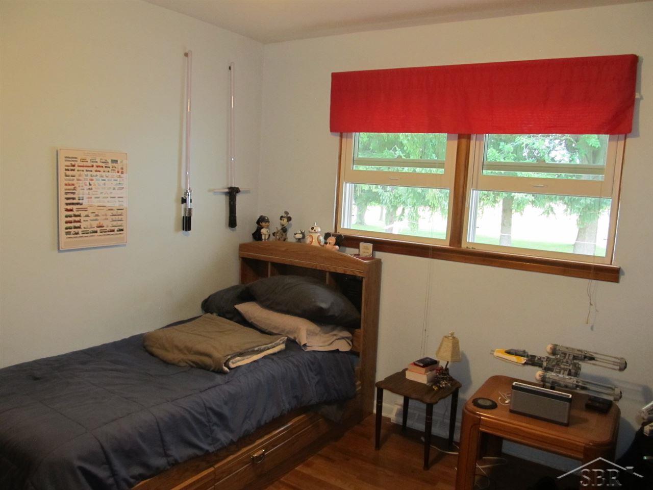 1935 Hatch Road Bay City, MI 48708 - Photo 10 of 24 50022303-9.JPG