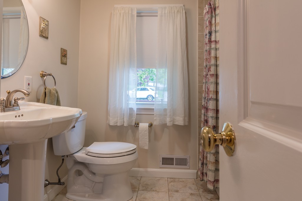3 Hopkins Road Peabody, MA 01960 - Photo 21 of 29 Gallery Image 21