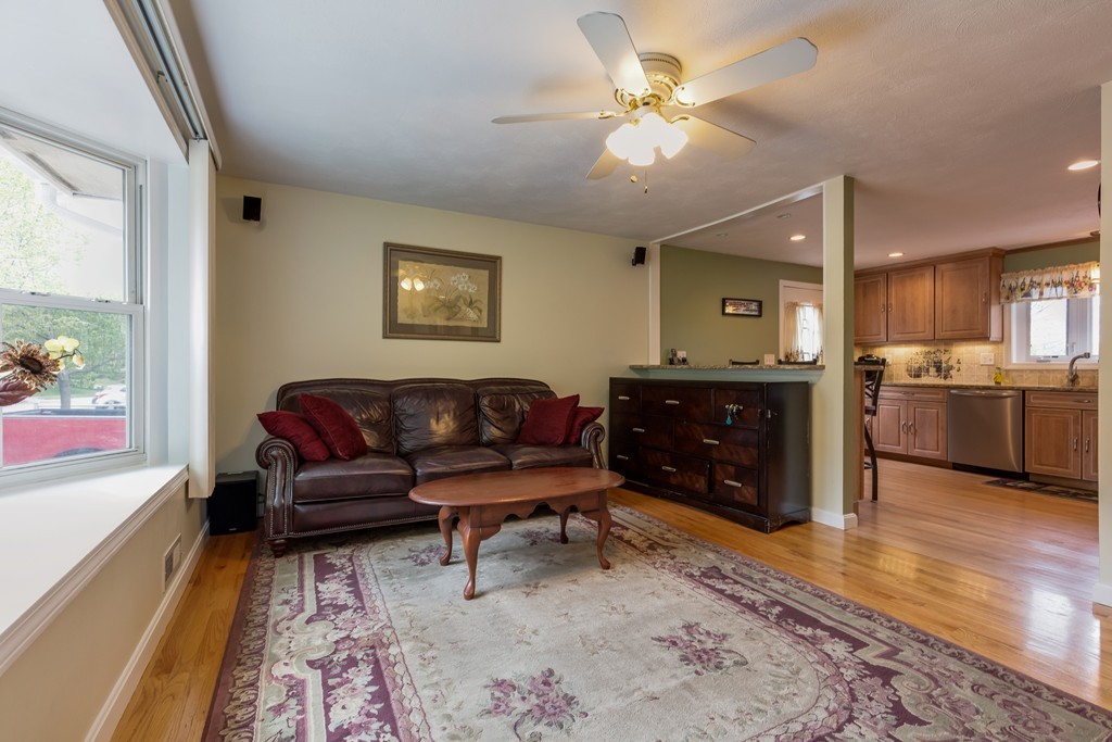 3 Hopkins Road Peabody, MA 01960 - Photo 4 of 29 Gallery Image 4