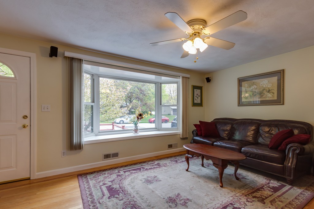 3 Hopkins Road Peabody, MA 01960 - Photo 5 of 29 Gallery Image 5