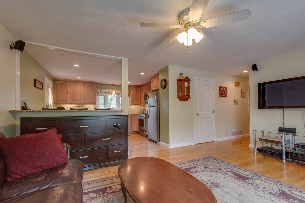 3 Hopkins Road Peabody, MA 01960 - Photo 6 of 29 Gallery Image 6