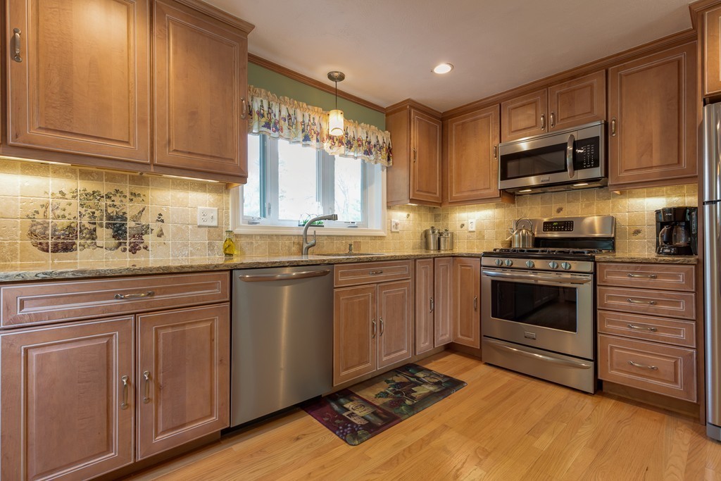3 Hopkins Road Peabody, MA 01960 - Photo 8 of 29 Gallery Image 8