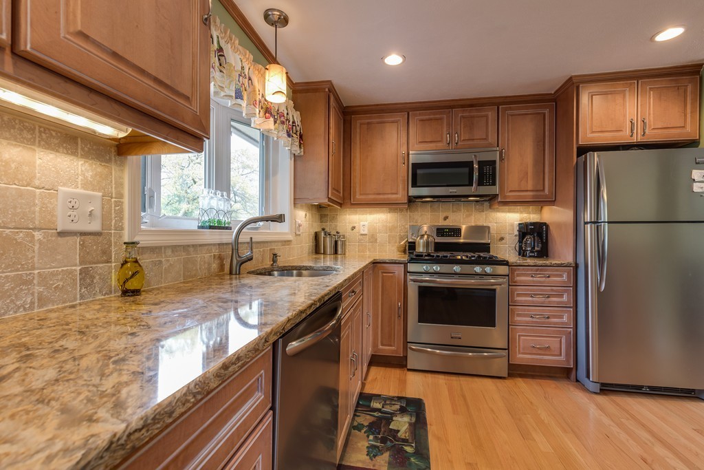 3 Hopkins Road Peabody, MA 01960 - Photo 9 of 29 Gallery Image 9