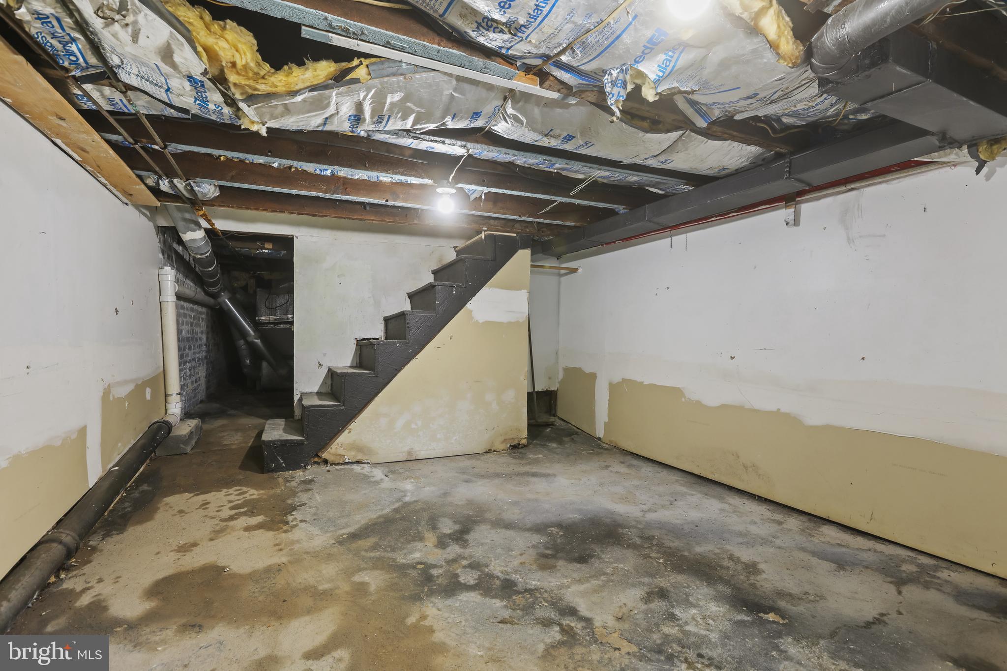 884 Washington Boulevard Baltimore, MD 21230 - Photo 29 of 35 a view of an empty room