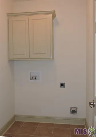 $2,100 | 10125 Montrachet Drive, Baton Rouge, LA 70817