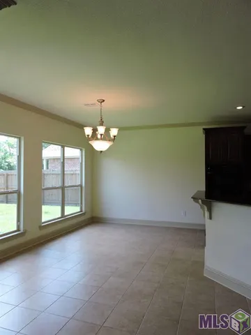 $2,100 | 10125 Montrachet Drive, Baton Rouge, LA 70817