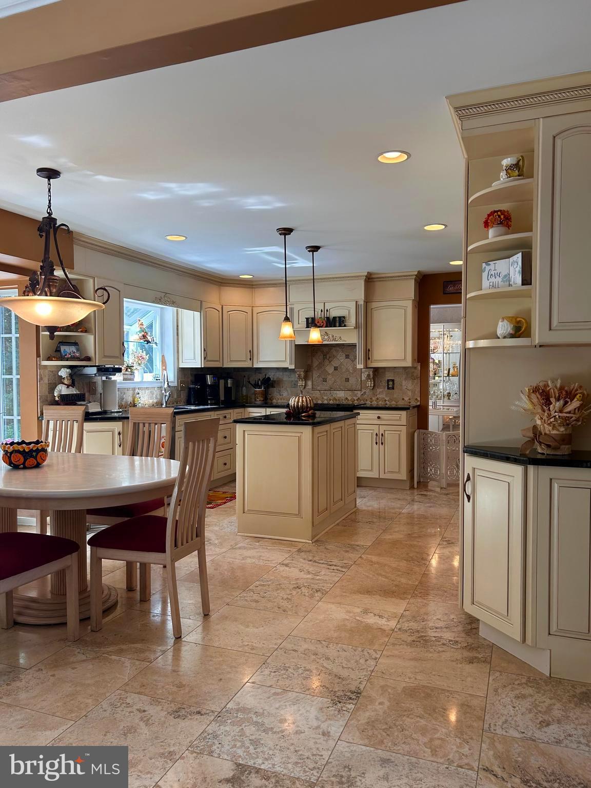 23 Upton Way Sewell, NJ 08080 - Photo 5 of 34