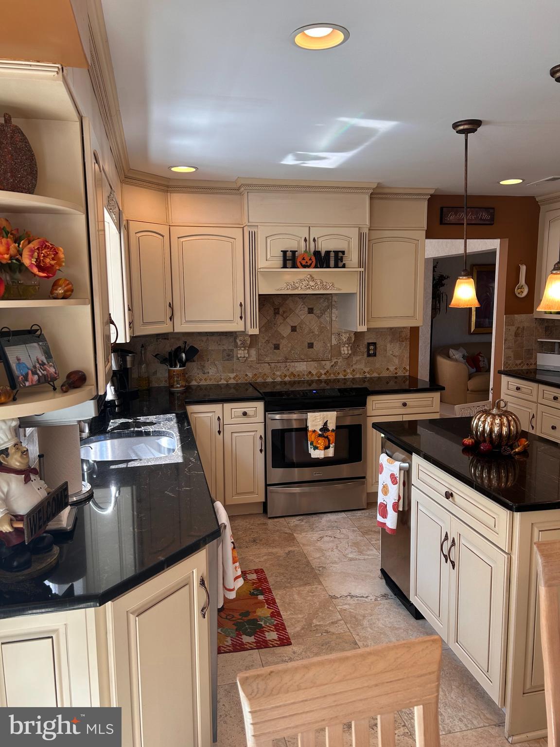 23 Upton Way Sewell, NJ 08080 - Photo 7 of 34