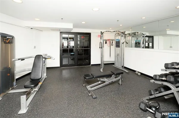 $3,300 | 70 Adams Street, Unit 3B, Hoboken, NJ 07030