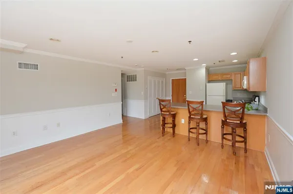 $3,300 | 70 Adams Street, Unit 3B, Hoboken, NJ 07030