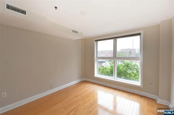 $3,300 | 70 Adams Street, Unit 3B, Hoboken, NJ 07030