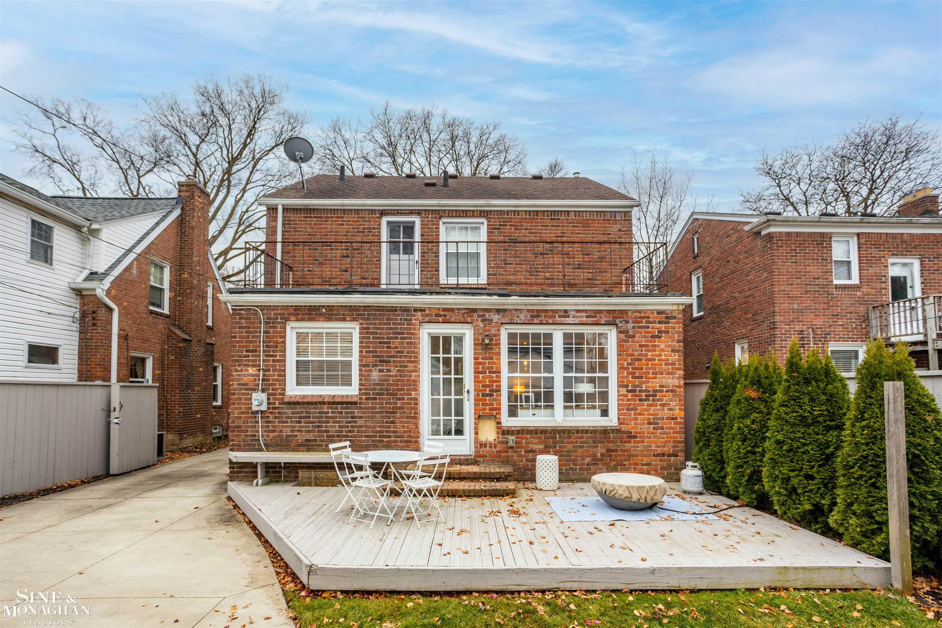454 Cloverly Road Grosse Pointe Farms, MI 48236 - Photo 29 of 38