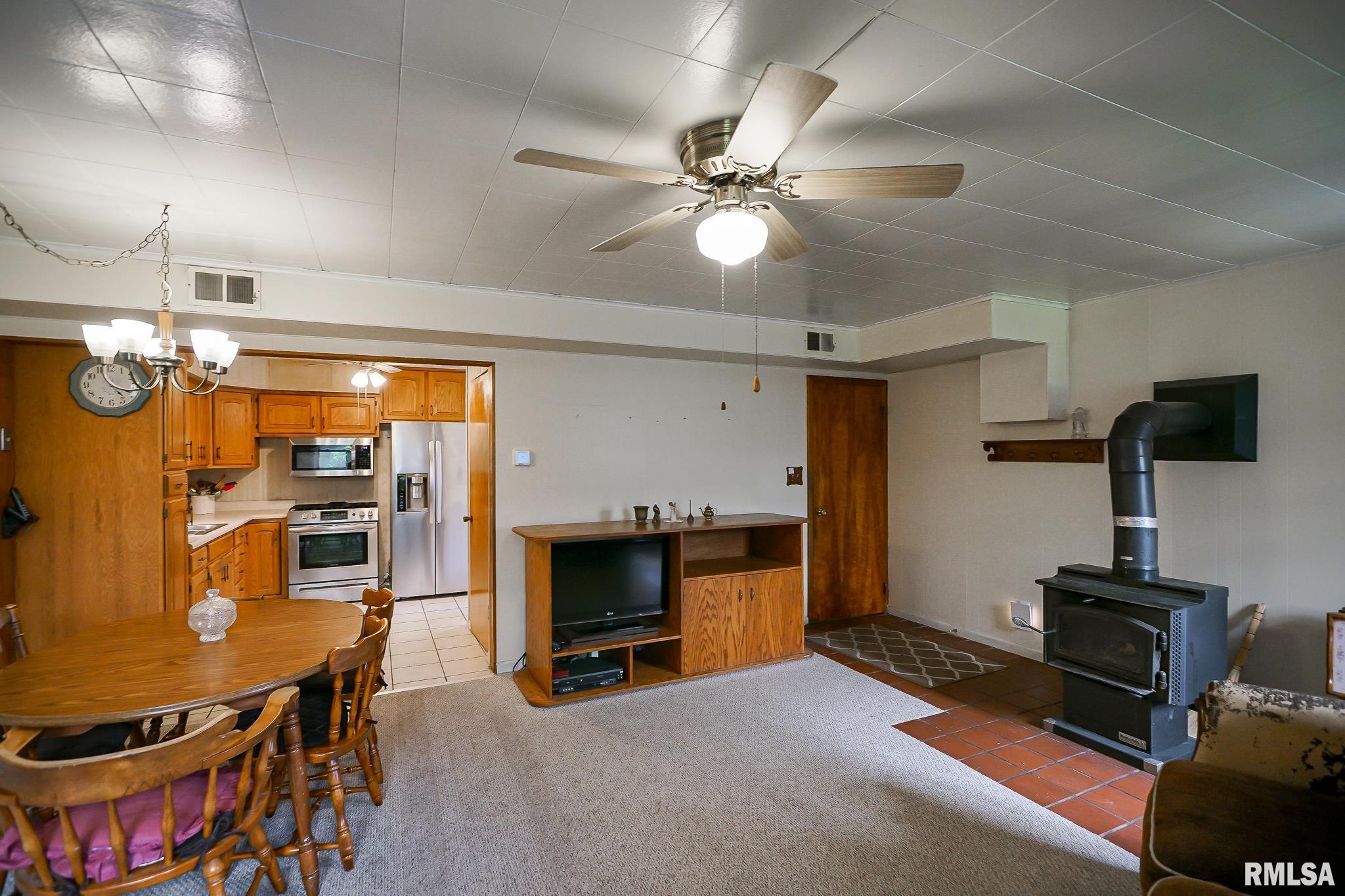 5413 North Hamilton Road Peoria, IL 61614 - Photo 12 of 33 Gallery Image 12