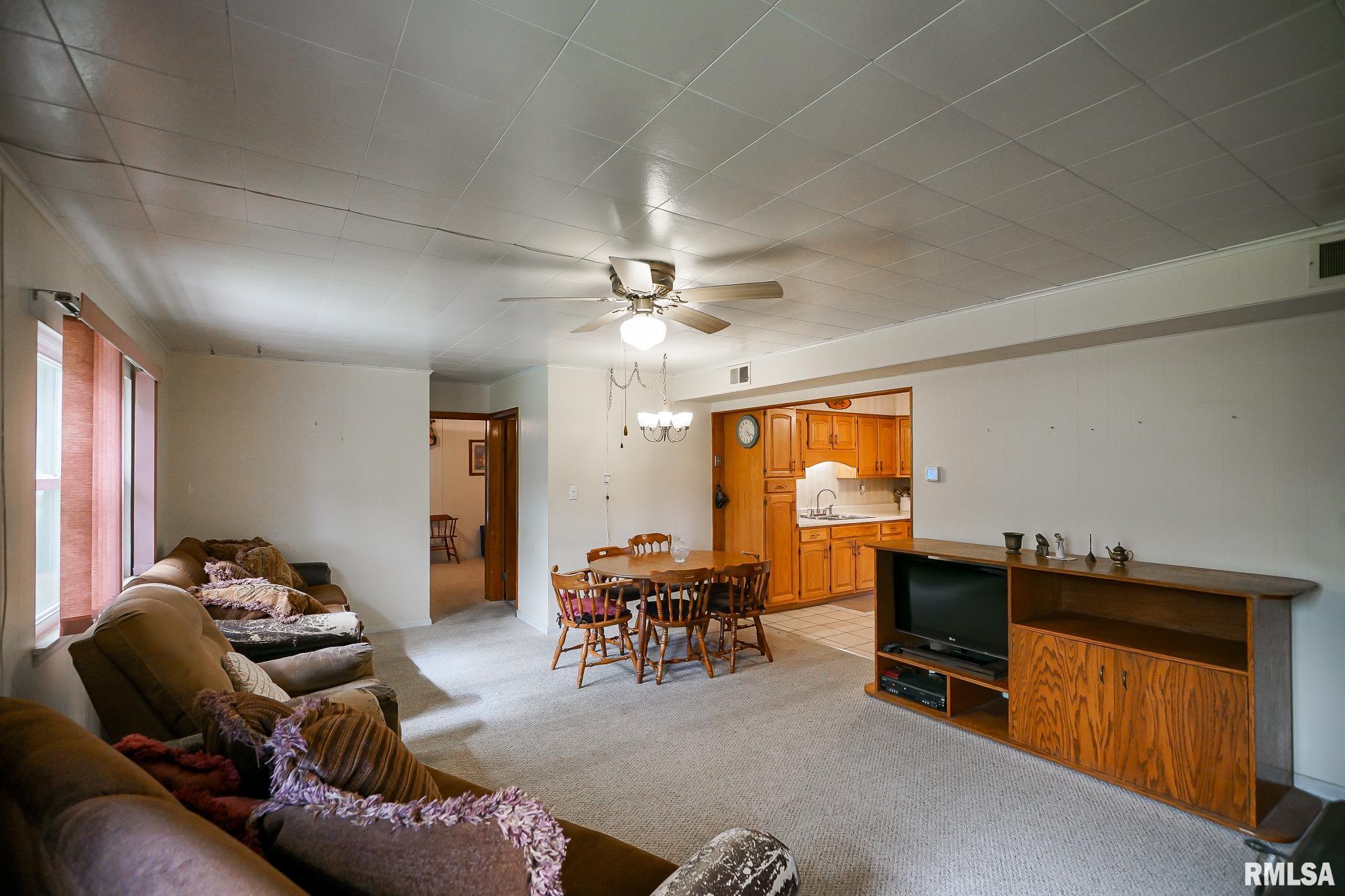 5413 North Hamilton Road Peoria, IL 61614 - Photo 13 of 33 Gallery Image 13