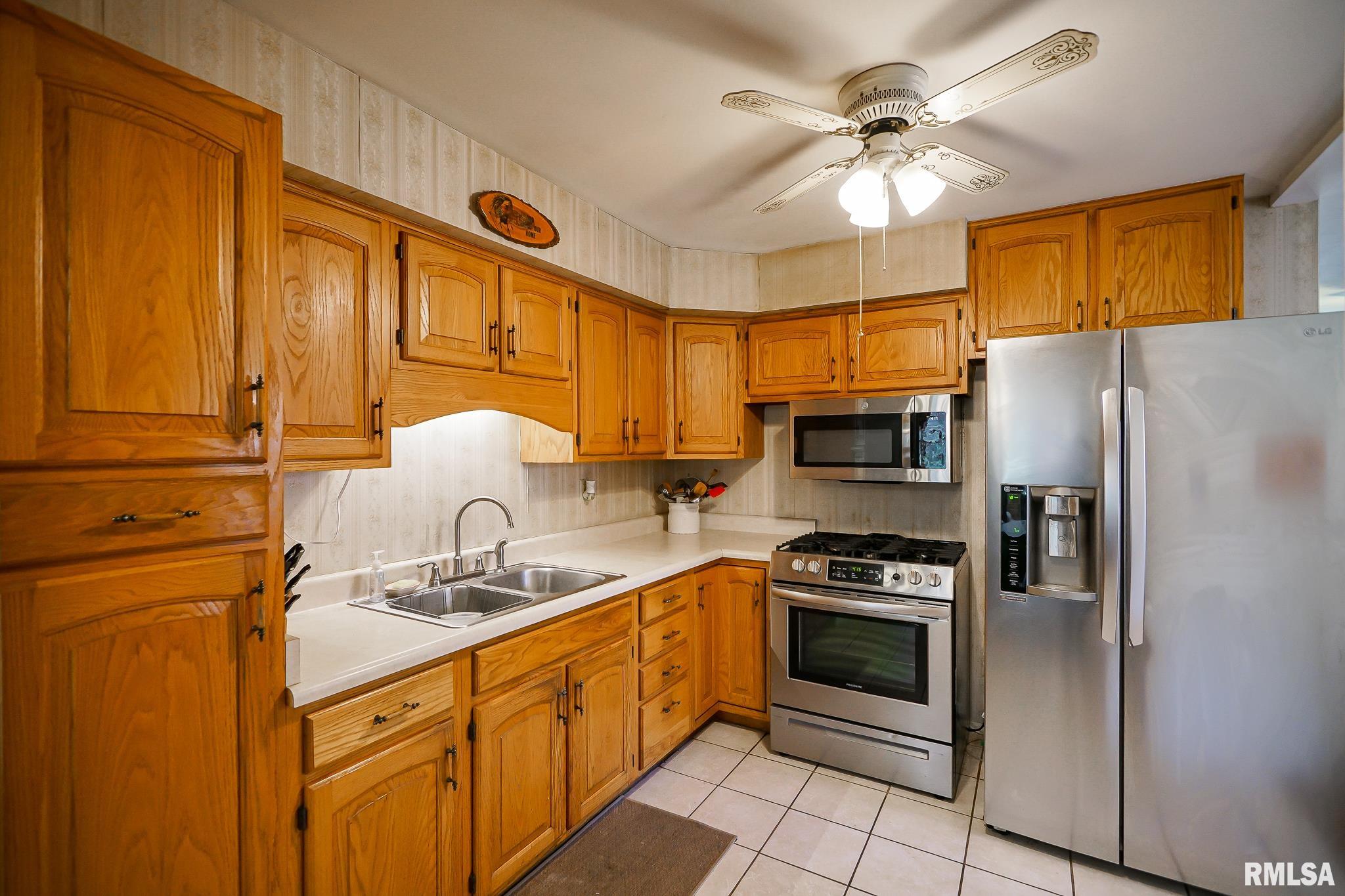 5413 North Hamilton Road Peoria, IL 61614 - Photo 7 of 33 Gallery Image 7