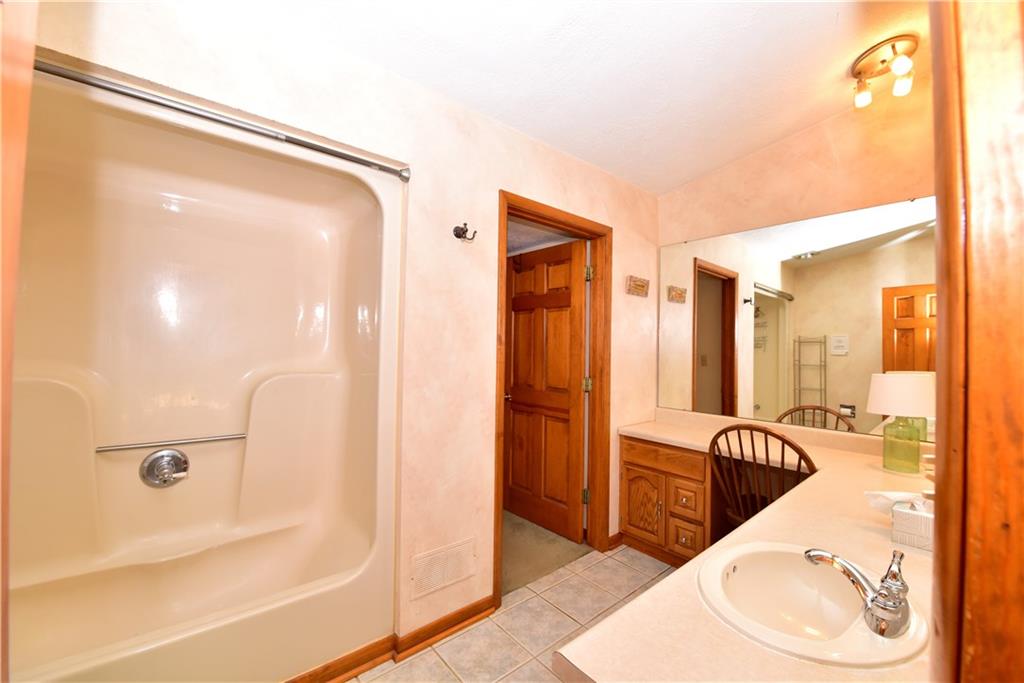 341 Bellwalt Drive Canonsburg, PA 15317 - Photo 10 of 22 main bath