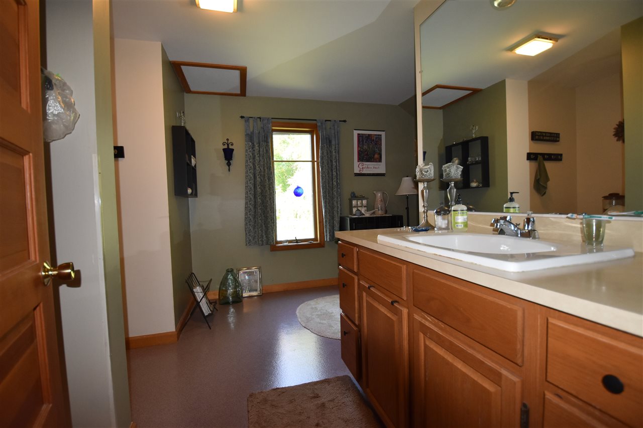 1083-1085 Lake Road Panton, VT 05491 - Photo 36 of 40