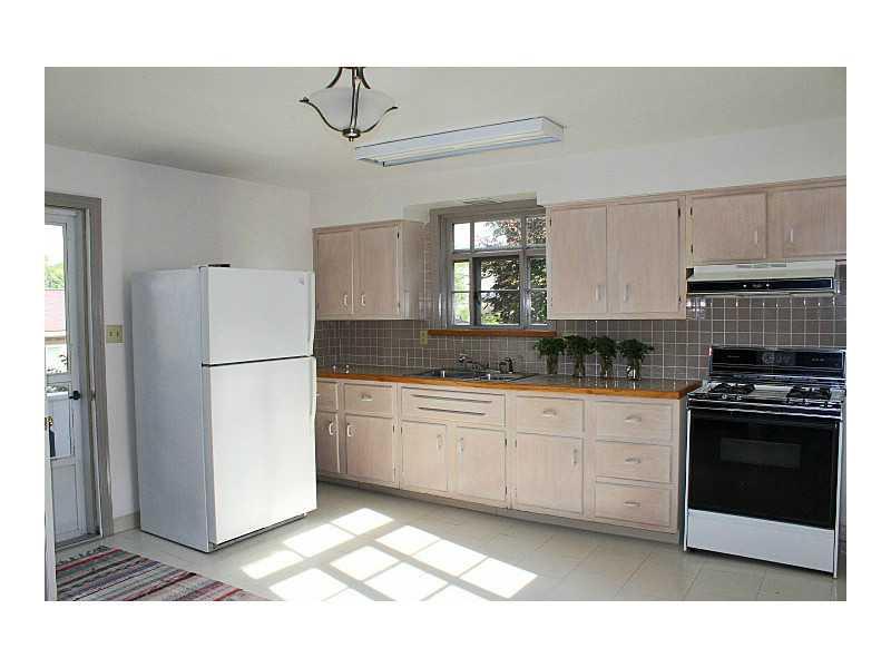 1512 Renton Road Plum, PA 15239 - Photo 9 of 24 Kitchen.