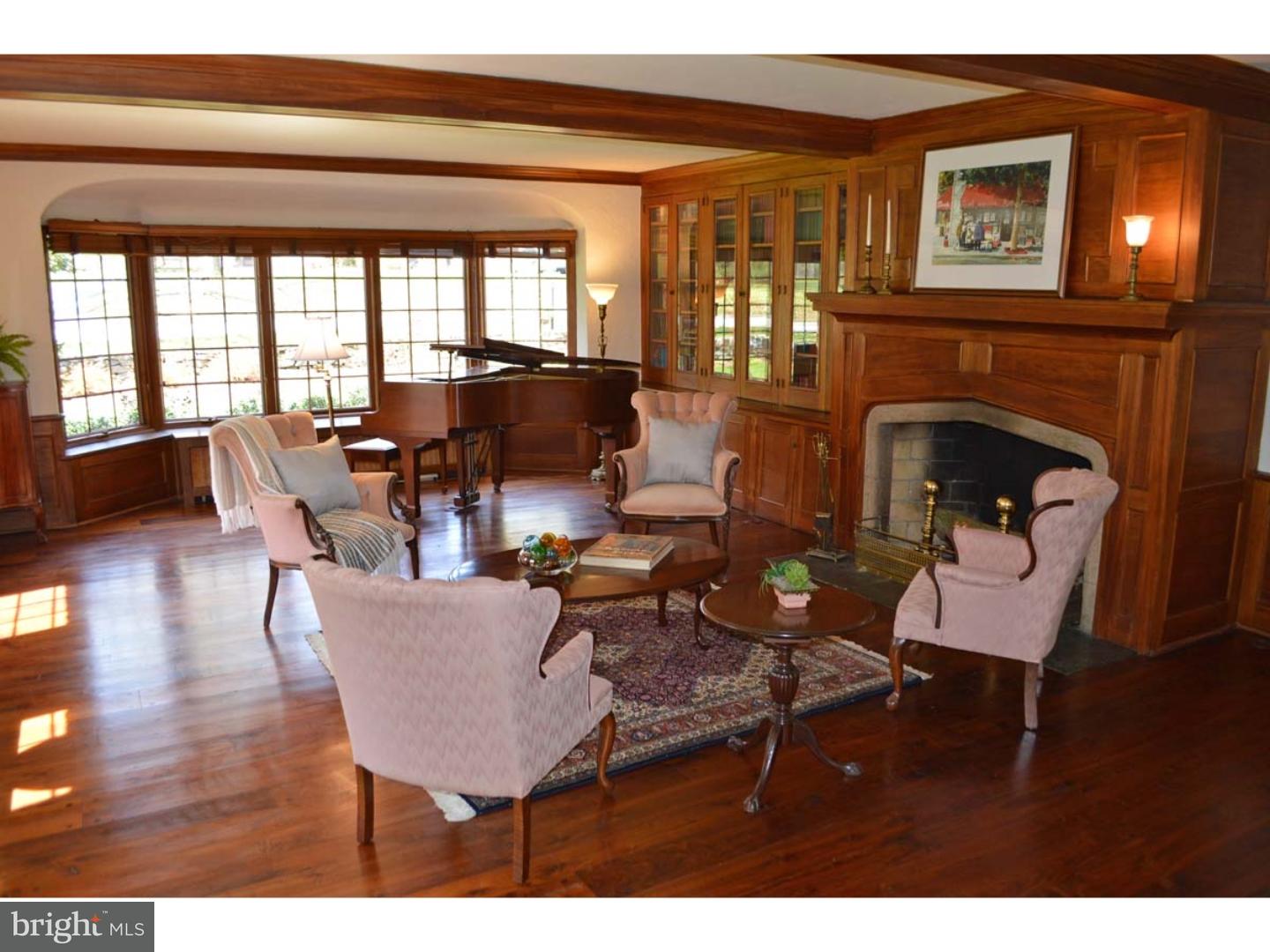 427 Riverview Road Swarthmore, PA 19081 - Photo 7 of 25 Living Room
