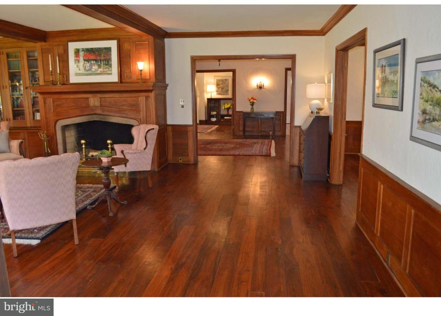 427 Riverview Road Swarthmore, PA 19081 - Photo 8 of 25 Living Room