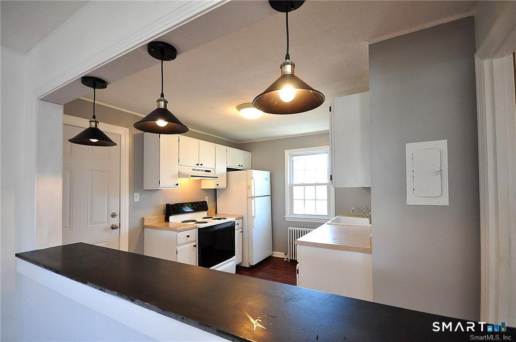 53 Robin Road, Unit B1 West Hartford, CT 06119 - Photo 6 of 17