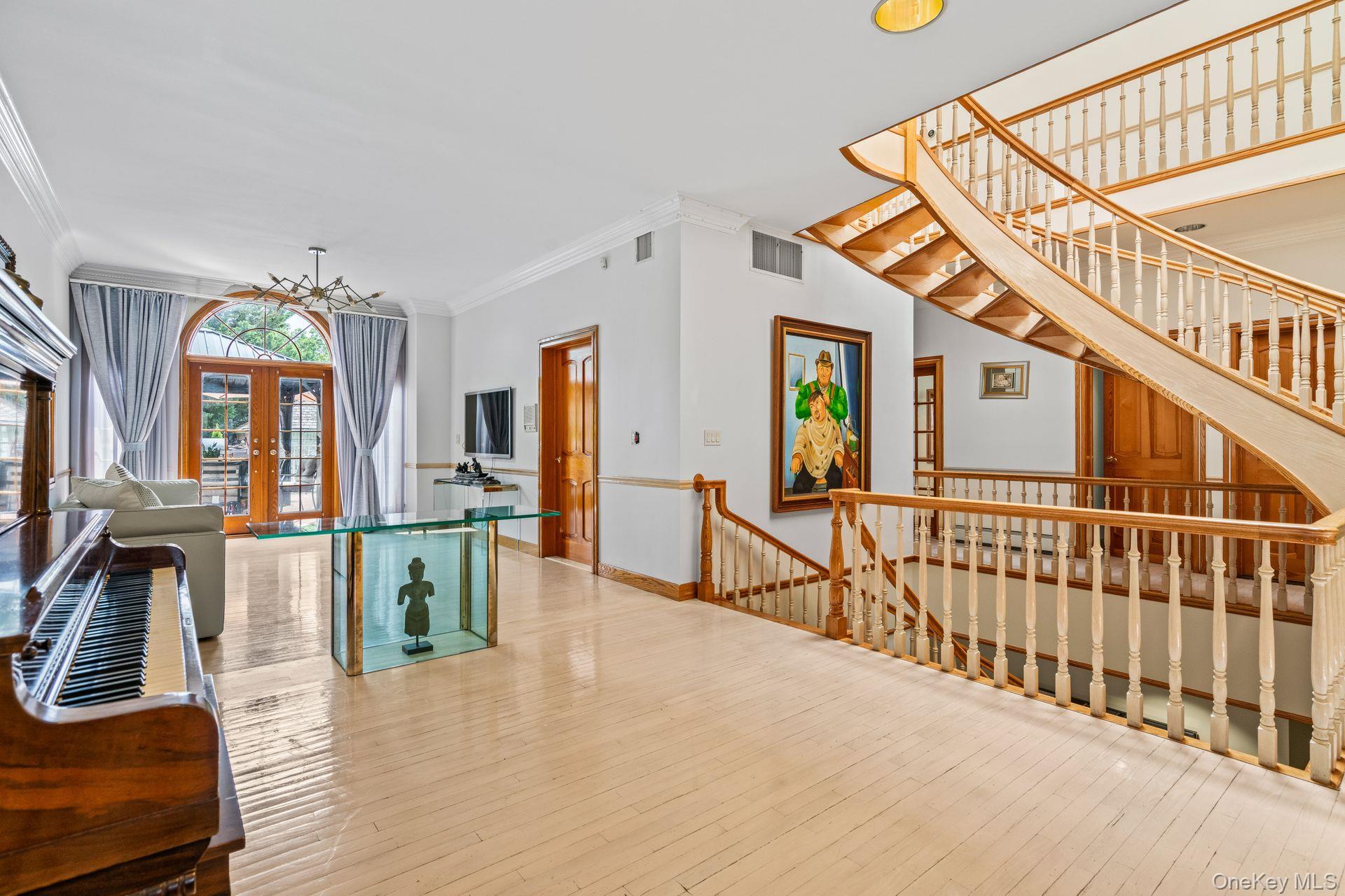 6 Summit Place Queens, NY 11357 - Photo 5 of 35