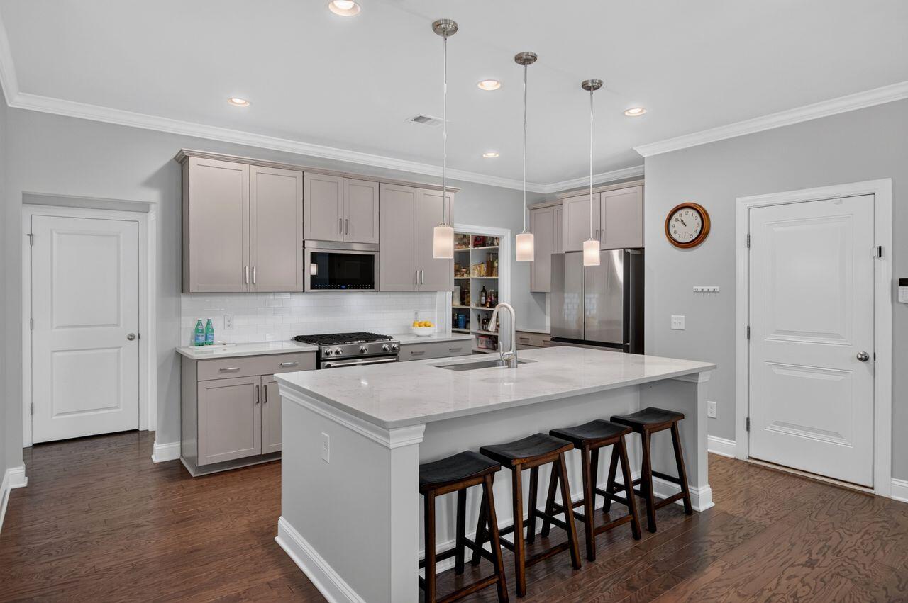 1634 Mermentau Street Mount Pleasant, SC 29466 - Photo 6 of 43 Large Quartz island