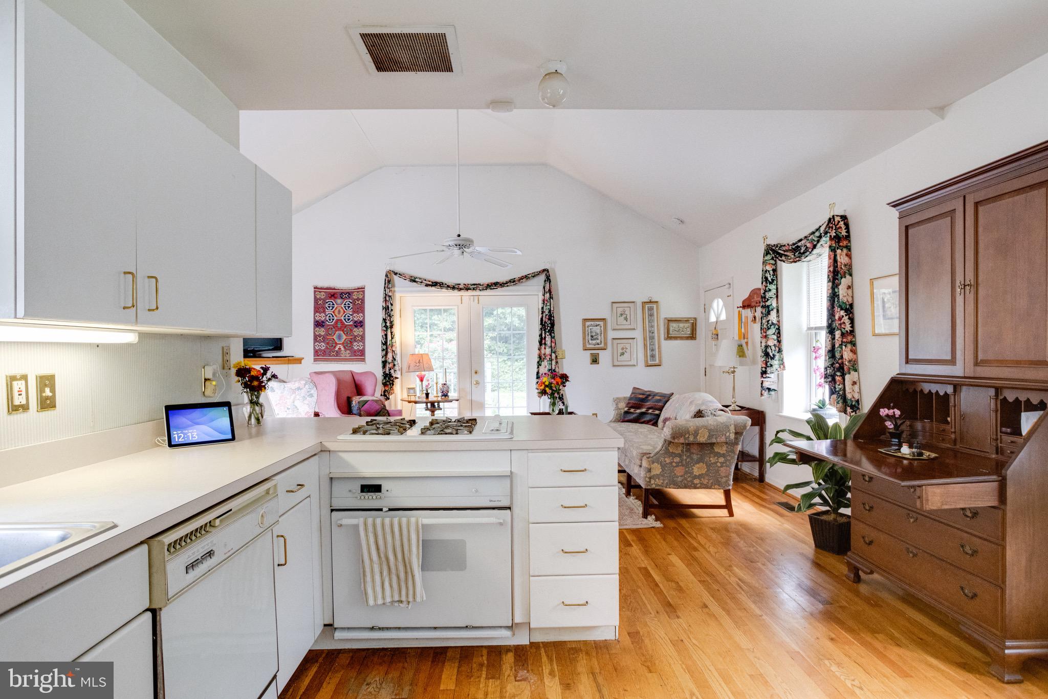 6313 Southwood Road Baltimore, MD 21239 - Photo 16 of 48 Gallery Image 16