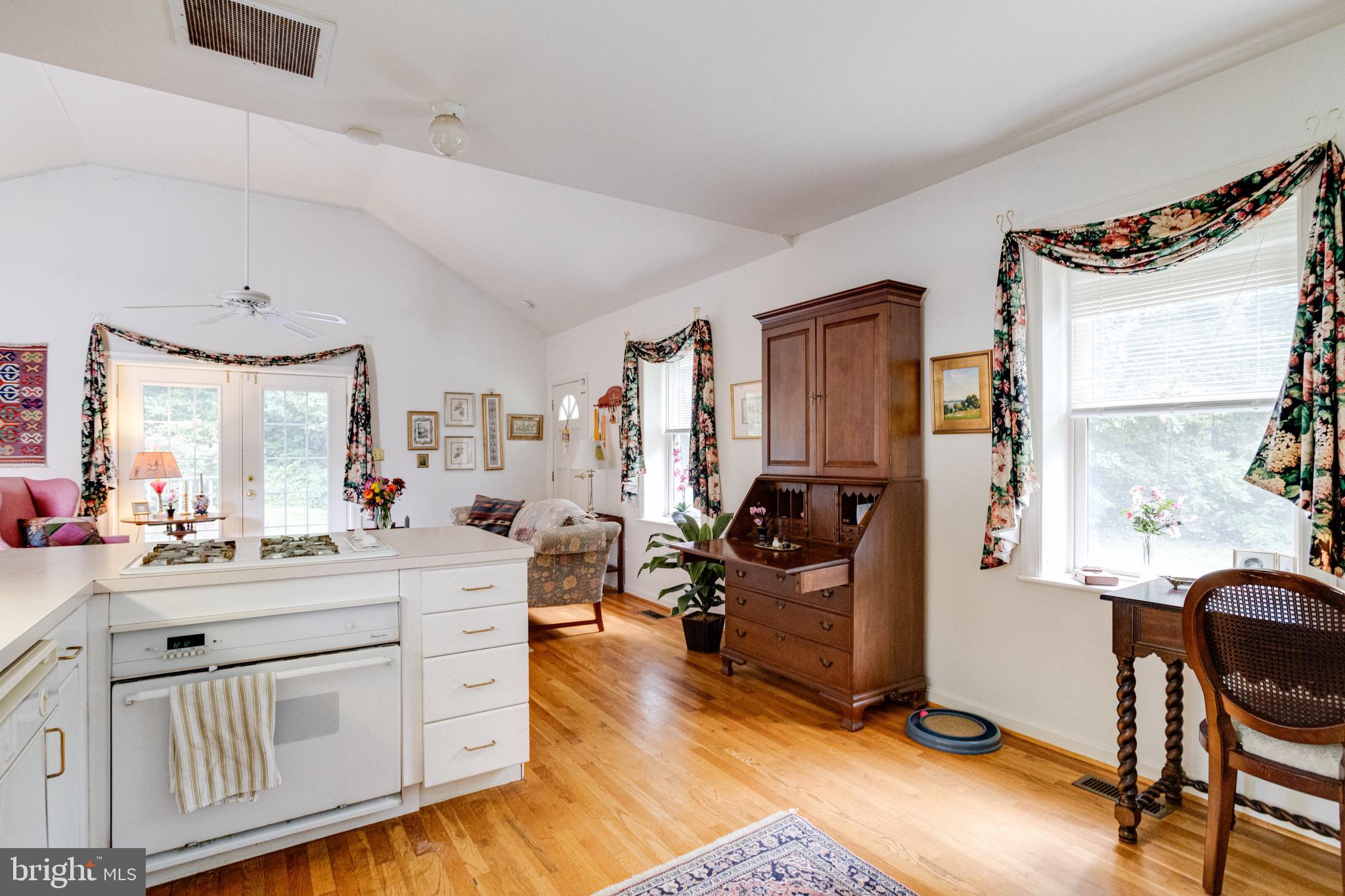 6313 Southwood Road Baltimore, MD 21239 - Photo 17 of 48 Gallery Image 17