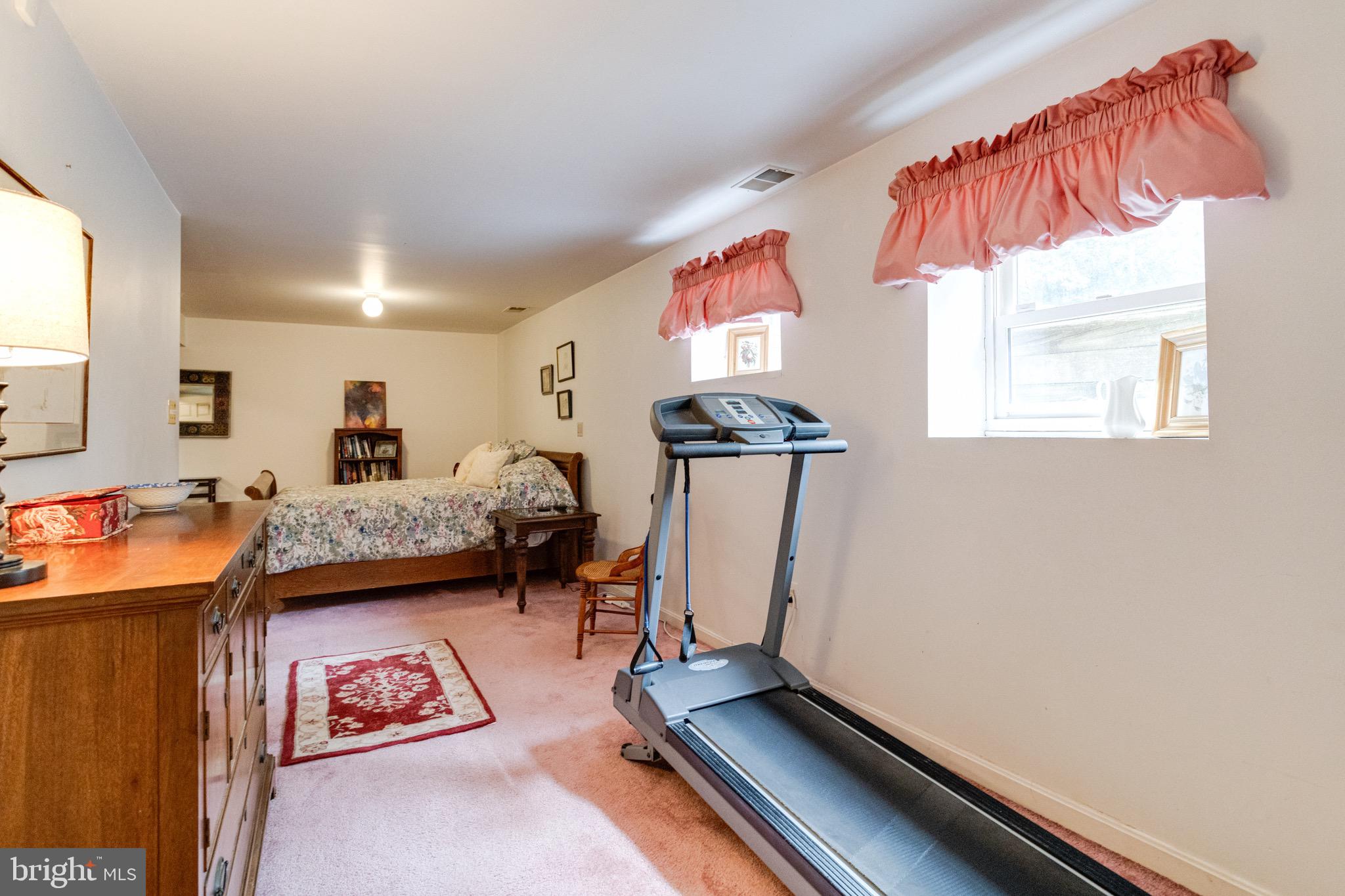 6313 Southwood Road Baltimore, MD 21239 - Photo 27 of 48 Gallery Image 27