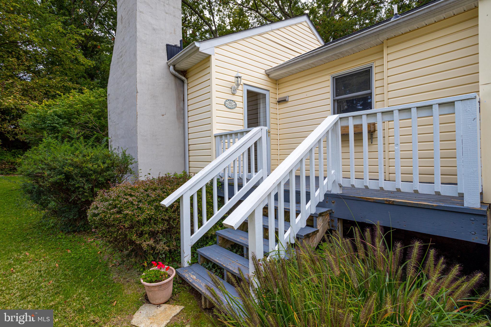6313 Southwood Road Baltimore, MD 21239 - Photo 4 of 48 Gallery Image 4
