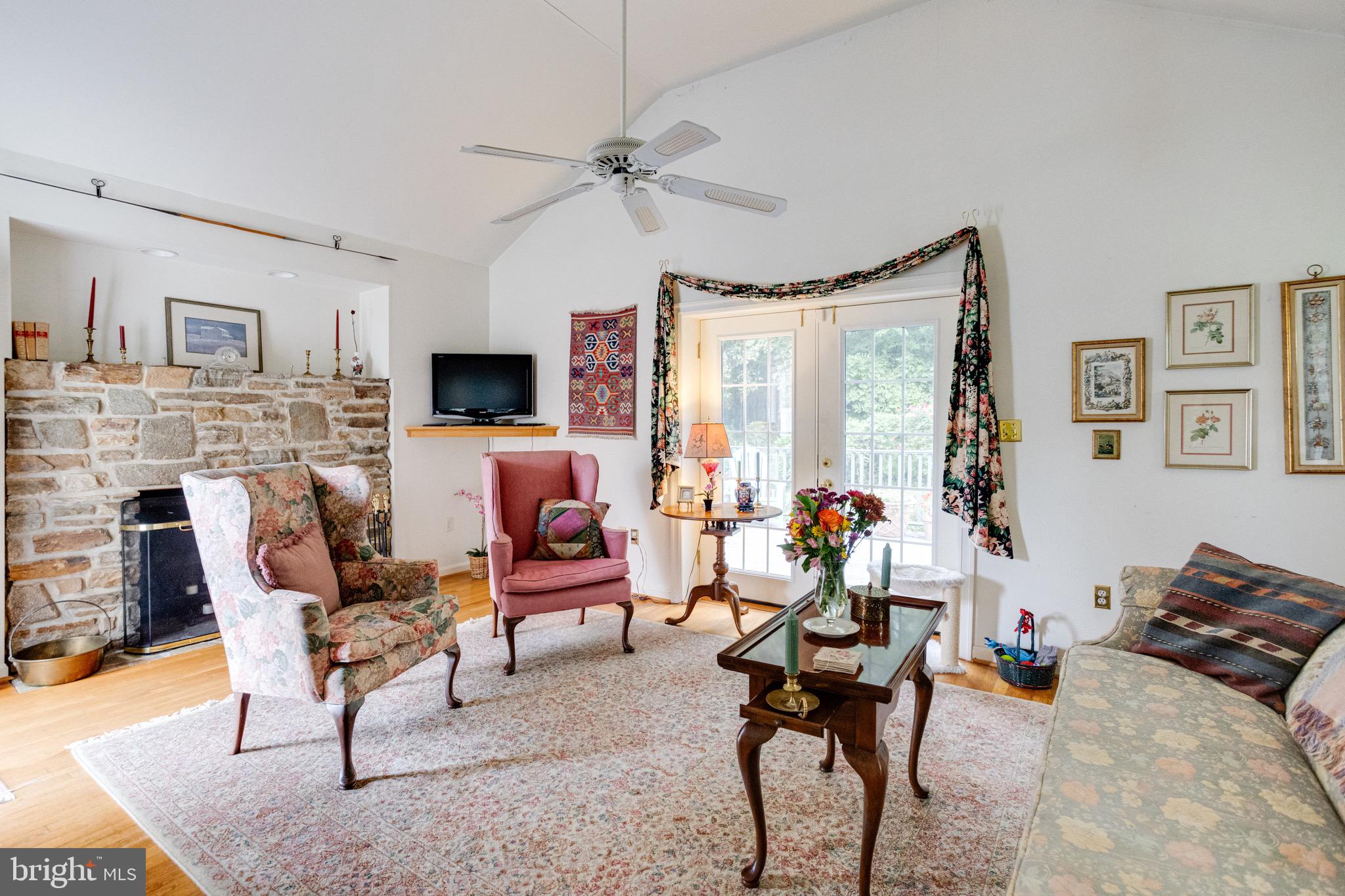 6313 Southwood Road Baltimore, MD 21239 - Photo 5 of 48 Gallery Image 5